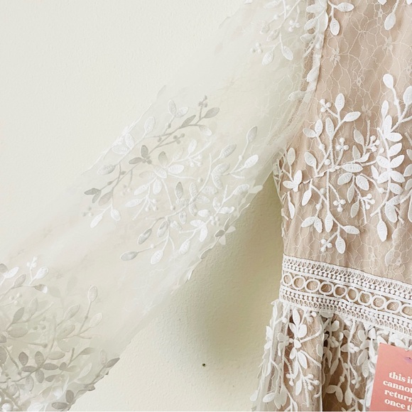 NWT Ivy City Co LARGE Sicily white floral midi dress in Champagne Lining - Picture 4 of 11